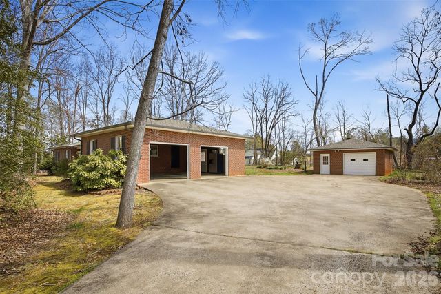 203 Heritage Lane, Morganton, NC 28655