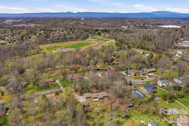 203 Heritage Lane, Morganton, NC 28655