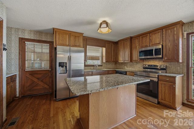 203 Heritage Lane, Morganton, NC 28655