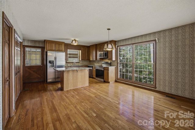 203 Heritage Lane, Morganton, NC 28655