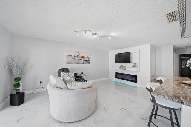 11566 7TH LANE N 1208, St Petersburg, FL 33716