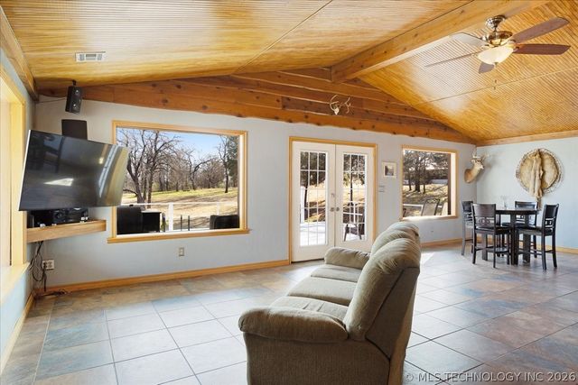 4410 Lakeshore, Kingston, OK 73439