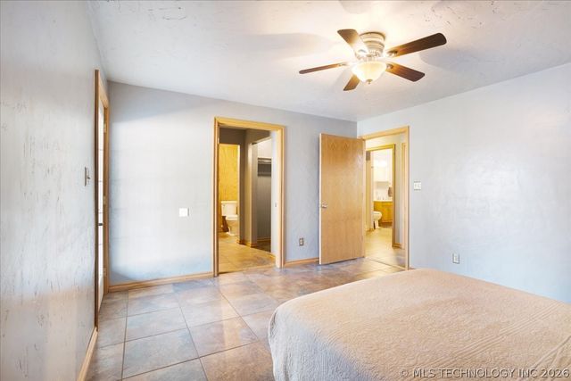 4410 Lakeshore, Kingston, OK 73439