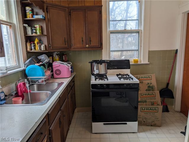 1623 Delmont Avenue, East Cleveland, OH 44112