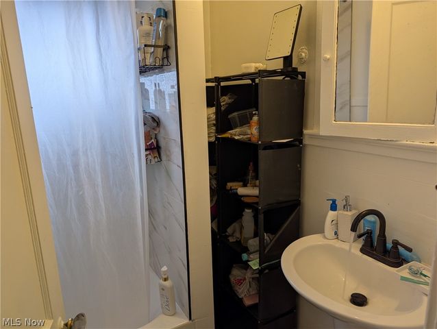 1623 Delmont Avenue, East Cleveland, OH 44112