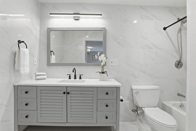 171 Swanton Street 39, Winchester, MA 01890