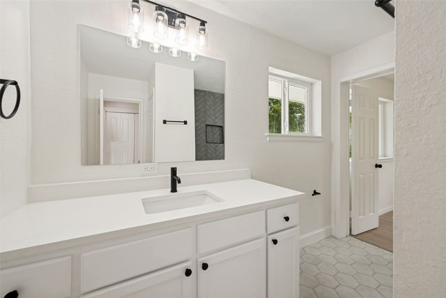 1717 Monaco Drive, Arlington, TX 76010