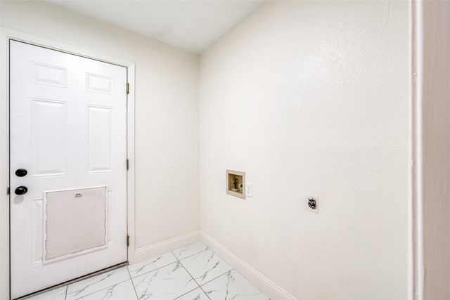 1717 Monaco Drive, Arlington, TX 76010