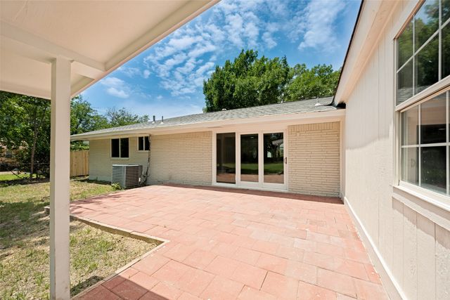 1717 Monaco Drive, Arlington, TX 76010