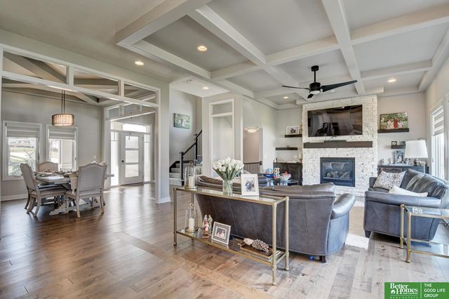 11618 Cooper Street, Papillion, NE 68046