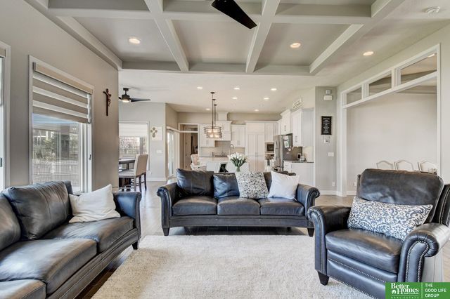 11618 Cooper Street, Papillion, NE 68046