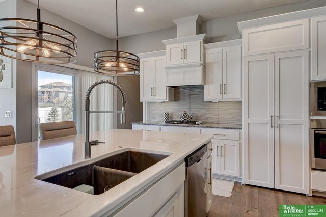 11618 Cooper Street, Papillion, NE 68046