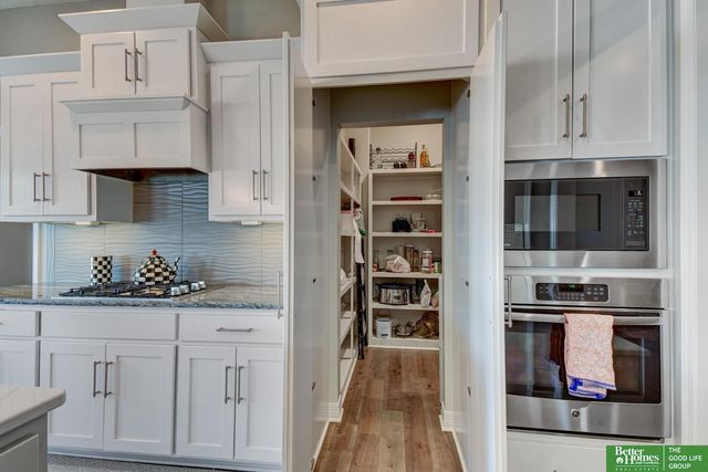 11618 Cooper Street, Papillion, NE 68046