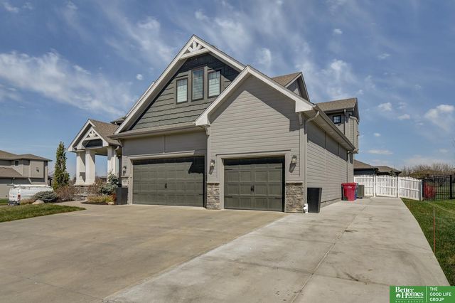 11618 Cooper Street, Papillion, NE 68046