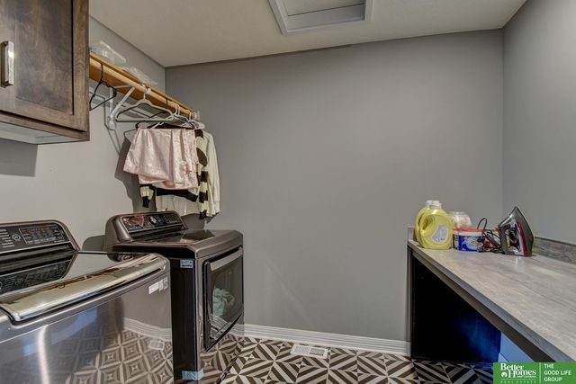 11618 Cooper Street, Papillion, NE 68046
