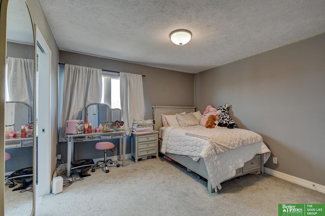 11618 Cooper Street, Papillion, NE 68046