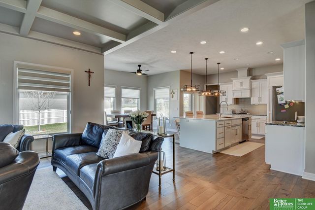 11618 Cooper Street, Papillion, NE 68046
