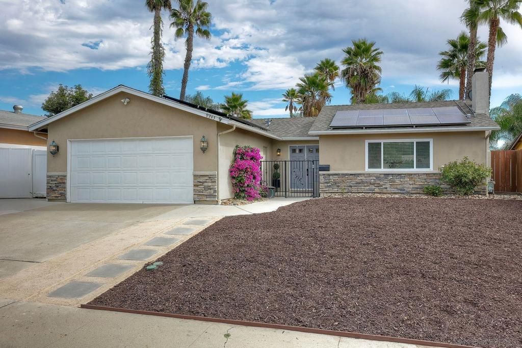 9945 Via Rita E, Santee, CA 92071