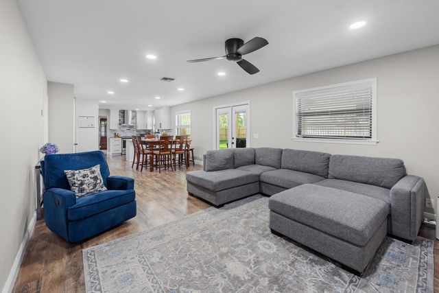 14364 Larkspur Lane, Wellington, FL 33414