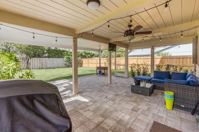 14364 Larkspur Lane, Wellington, FL 33414