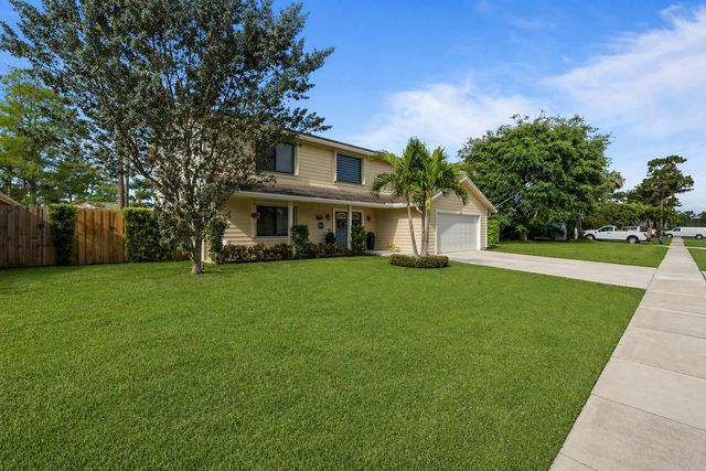 14364 Larkspur Lane, Wellington, FL 33414