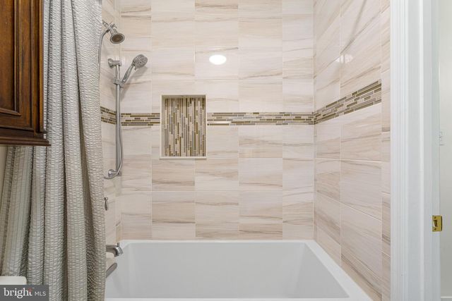 2014 ROSEDALE LN, Huntingtown, MD 20639