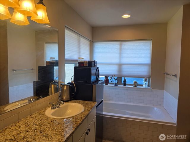 3336 Stonecrop Way, Bellingham, WA 98226