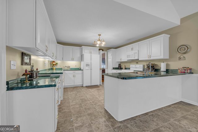 60 N Tanglewood, Royston, GA 30662