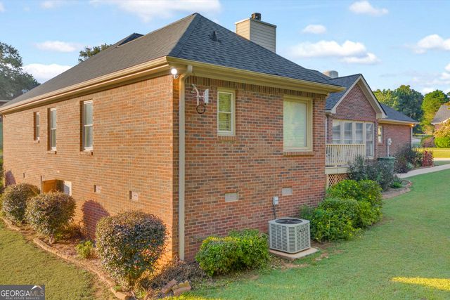 60 N Tanglewood, Royston, GA 30662