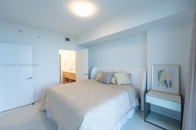 16385 Biscayne Blvd 3117, North Miami Beach, FL 33160