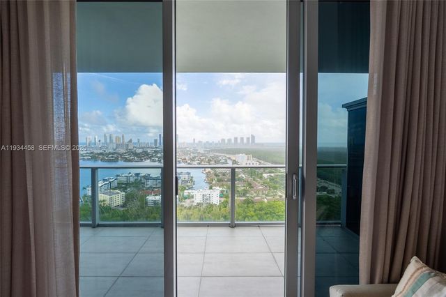 16385 Biscayne Blvd 3117, North Miami Beach, FL 33160