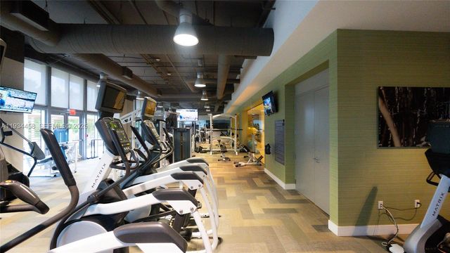 16385 Biscayne Blvd 3117, North Miami Beach, FL 33160