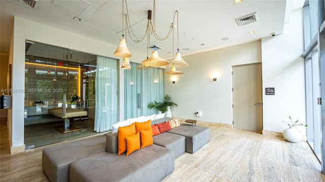 16385 Biscayne Blvd 3117, North Miami Beach, FL 33160