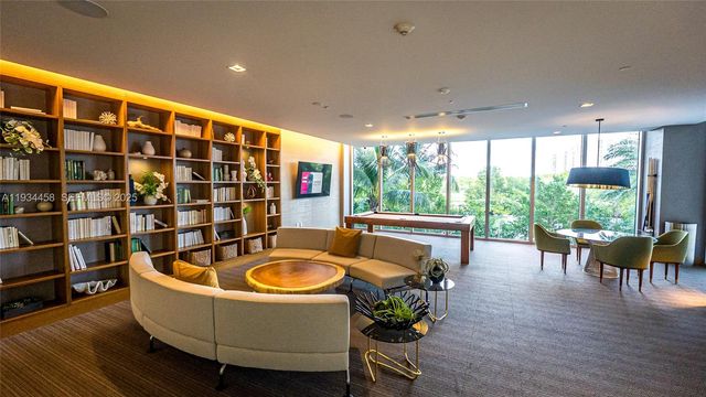 16385 Biscayne Blvd 3117, North Miami Beach, FL 33160