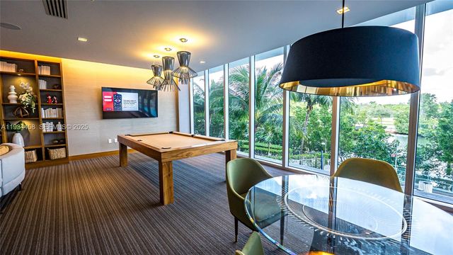 16385 Biscayne Blvd 3117, North Miami Beach, FL 33160