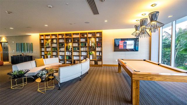 16385 Biscayne Blvd 3117, North Miami Beach, FL 33160