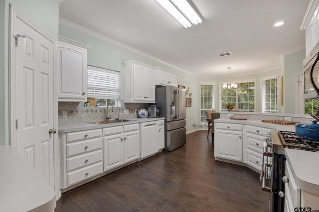 4103 Stonebrook Ln, Tyler, TX 75707