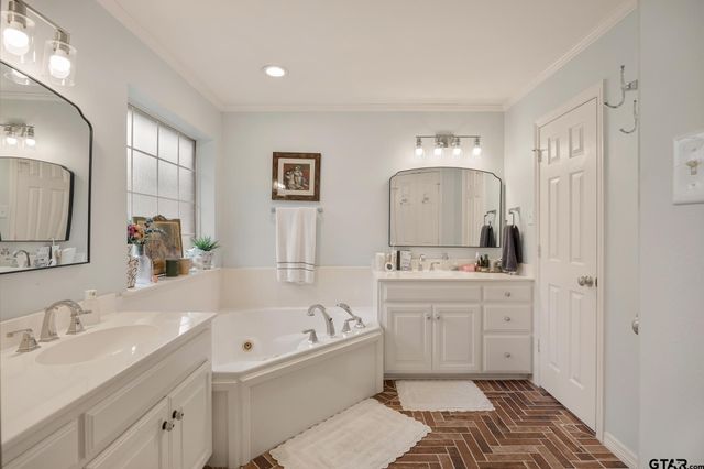 4103 Stonebrook Ln, Tyler, TX 75707