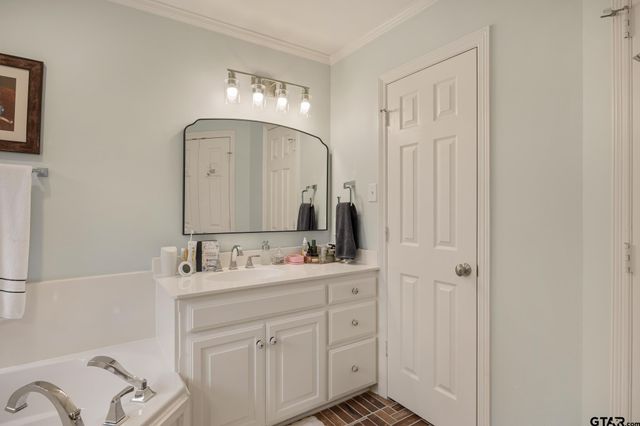 4103 Stonebrook Ln, Tyler, TX 75707