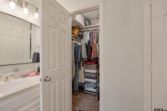 4103 Stonebrook Ln, Tyler, TX 75707