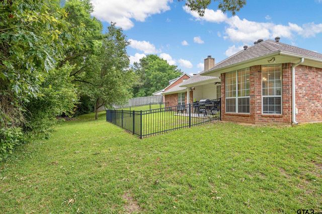 4103 Stonebrook Ln, Tyler, TX 75707