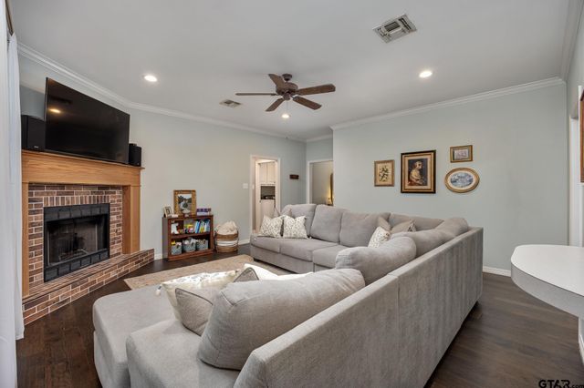 4103 Stonebrook Ln, Tyler, TX 75707