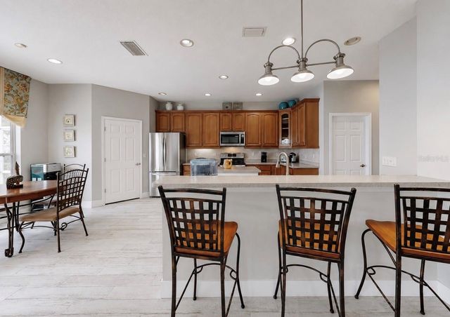 827 SEMINOLE SKY DRIVE, Ruskin, FL 33570