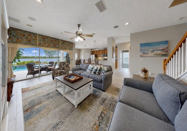 827 SEMINOLE SKY DRIVE, Ruskin, FL 33570