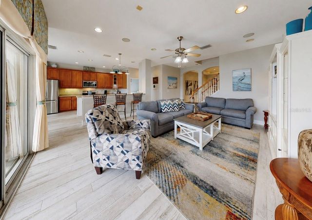 827 SEMINOLE SKY DRIVE, Ruskin, FL 33570