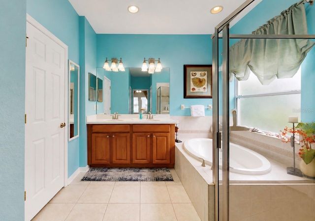 827 SEMINOLE SKY DRIVE, Ruskin, FL 33570
