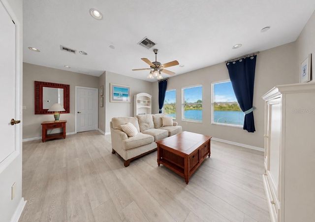 827 SEMINOLE SKY DRIVE, Ruskin, FL 33570