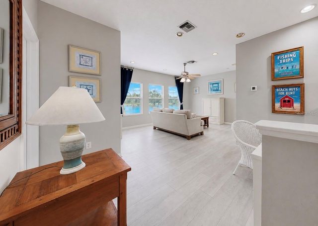 827 SEMINOLE SKY DRIVE, Ruskin, FL 33570