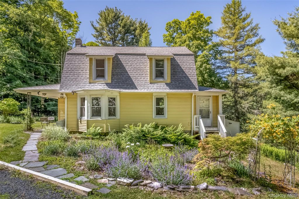 366 Vista Maria, Cragsmoor, NY 12420