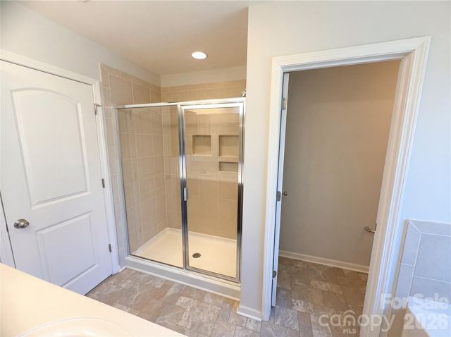 8004 Camden Crossing, Lowell, NC 28098